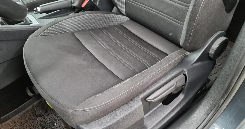 Skoda Octavia cena 53900 przebieg: 144109, rok produkcji 2019 z Lesko małe 277